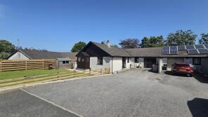 8, Greenbank, Hayle TR27 5DA