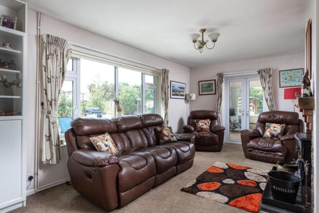 3 bed Detached Bungalow for sale Image 11