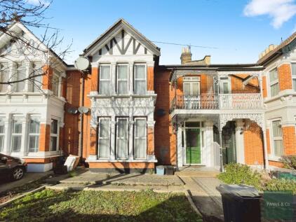Ranelagh Gardens, Ilford, IG1