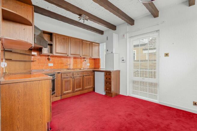 Kitchen - 2.01m x 1.