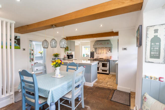 kitchen/dining room a