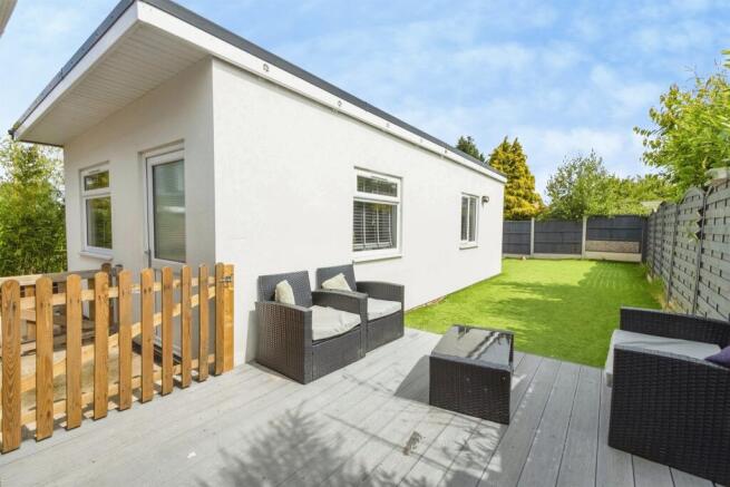 3 bed Semi-Detached for sale Image 10