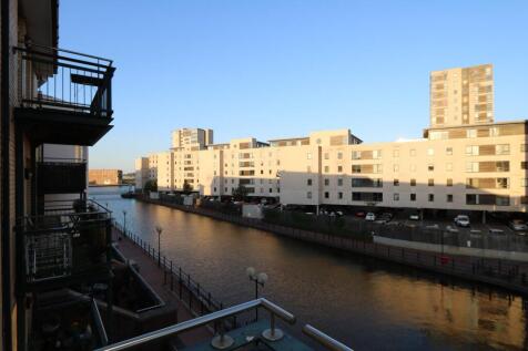 Adventurers Quay, Cardiff, CF10