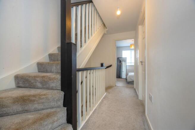 3 bed Semi-Detached to rent Image 9