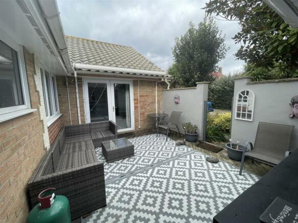 DECKING AREA PATIO