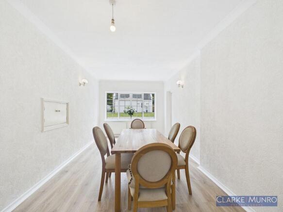 4 bed Detached for sale Image 9