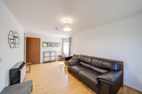 Deanery Close, London