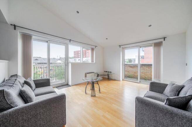 2 bed Flat for sale Image 4