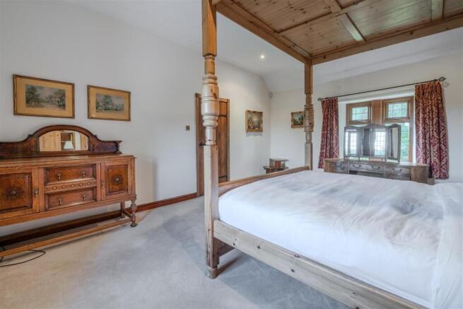 Bedroom3-3.jpg