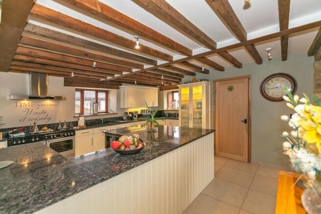 Kitchen/Breakfast Room