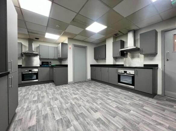 1 bed Flat Share to rent Image 5