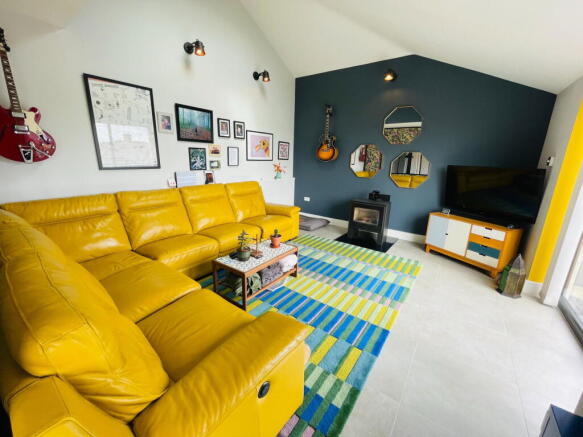 4 bed Detached for sale Image 7