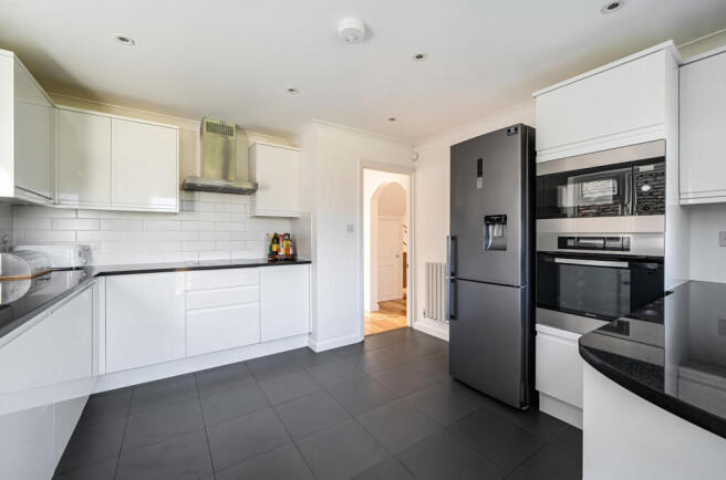 Chalgrove Close, Maidenhead, Berkshire, SL6 photo 4