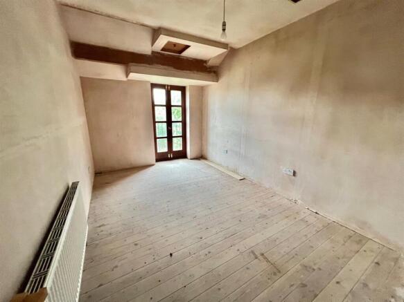 Bramleys Estate Agents - Quarmby Road - Building a