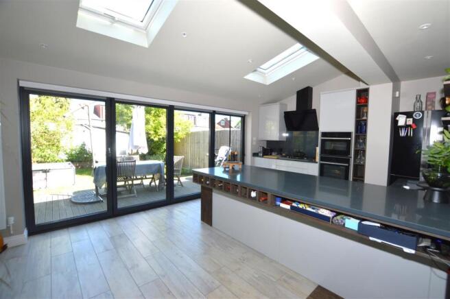 58 Warren Road kitchen.JPG