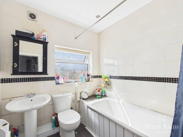 3 bed Terraced for sale Image 12