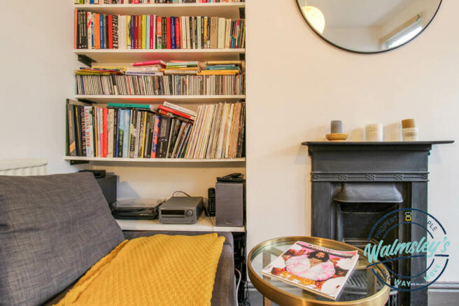 Front sitting room features
