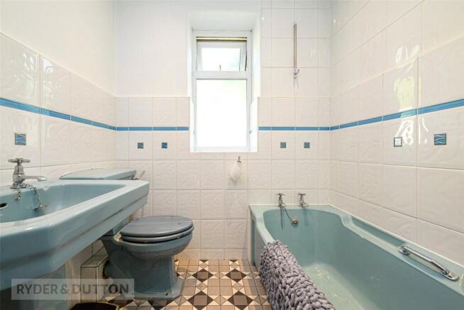 2 bed Terraced to rent Image 12