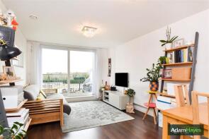Flat 15, Witcomb Lodge, Lankaster Gardens, East Finchley, London N2 9AJ