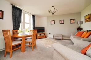 6, Thorncrest, Browgate, Shipley BD17 6BN