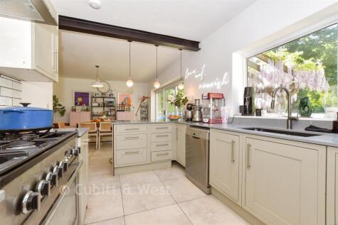 Randalls Road, Leatherhead, Surrey