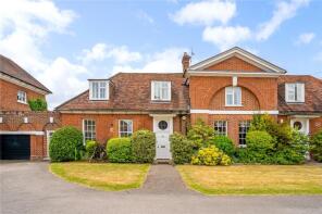8, Calcot Court, East Drive, Calcot, Reading RG31 7RW