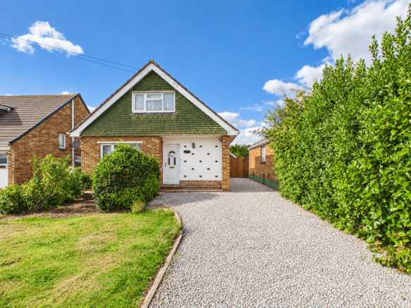 3 Bedroom Detached Chalet Bungalow for Sale