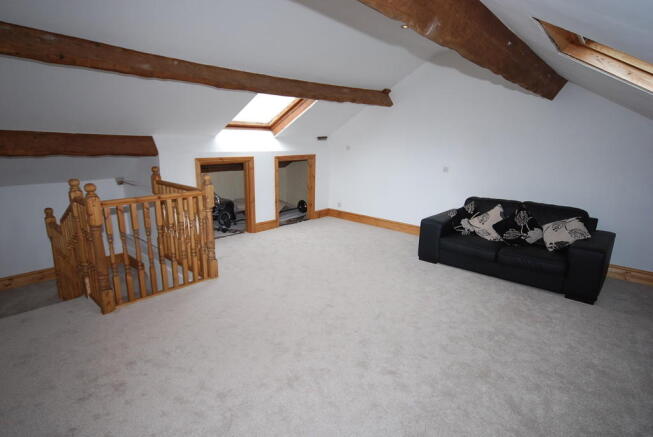 BEDROOM 4