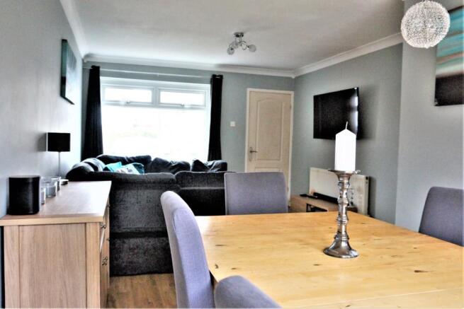Lounge/Dining Room
