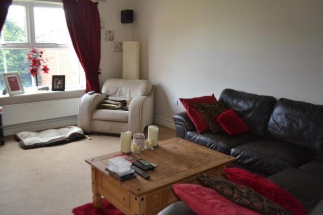 Lounge S66 3XR