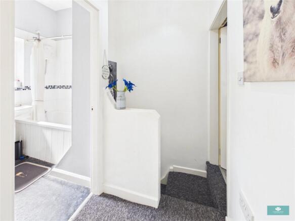2 bed Terraced for sale Image 12