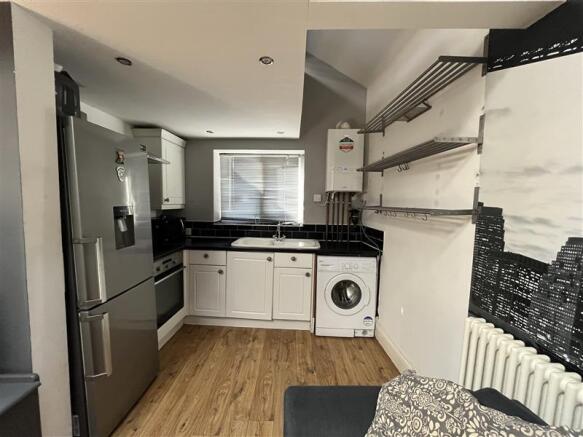 13 Market Street, Wibsey, Bradford, West Yorkshire BD6 1LR photo 4