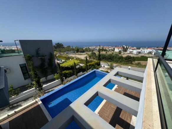 Modern Stylish 3 Bedroom Villas with 8x4 Infinity Swimming Pool Fully Furnished Image 92 3