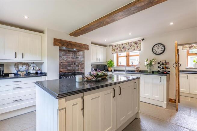 Kitchen/Breakfast Room
