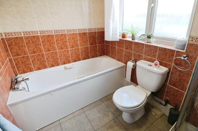 3 bed Terraced for sale Image 8