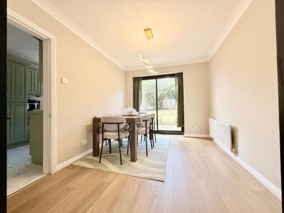 Charndon Close, Luton, LU3 photo 4