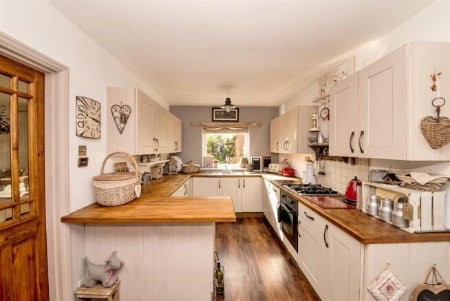 Fitted Kitchen