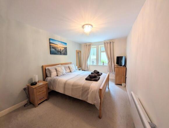 2 bed Apartment for sale Image 5