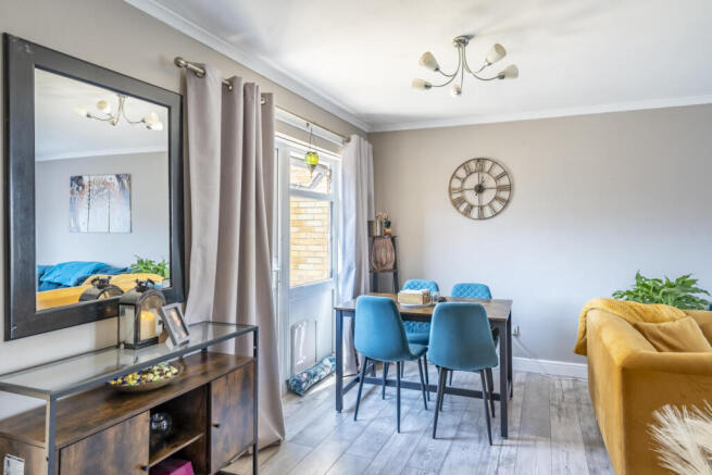 3 bed Terraced for sale Image 5