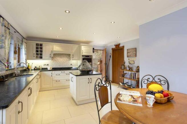 Kitchen/Breakfast Room