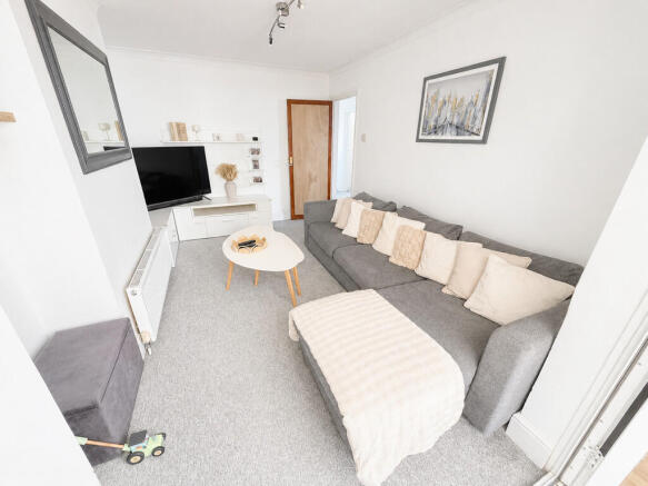 Greenways Crescent, Shoreham-by-Sea photo 4