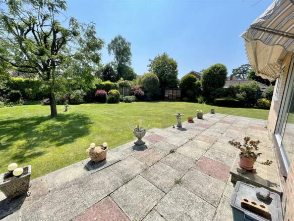 7. side garden.jpg