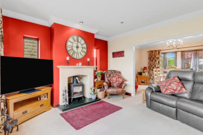 4 bed Detached for sale Image 5