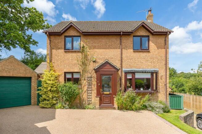 6 Hornbeam Close, Newport, Isle of Wight