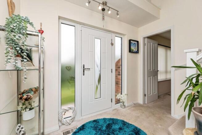 4 bed Detached for sale Image 12