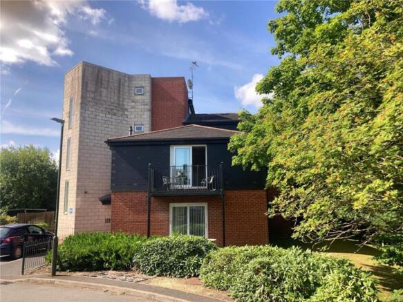 1-bed flat on Donington Drive, Woodville, DE11, £110,000