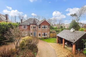 Oak Lodge, London Road, Hill Brow, Rogate GU33 7NS
