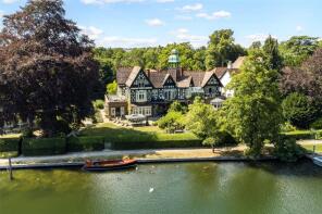 The Weir House, Court Road, Maidenhead SL6 8LQ
