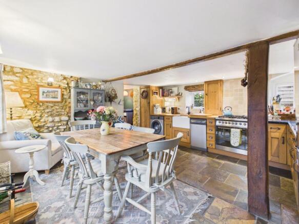 Careys Road, Pury End, NN12 photo 2