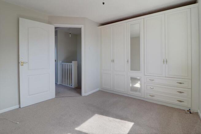 Bedroom 1 ii.jpg